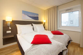 Urheberrecht: Tord-Erik Andresen Scandic Grand Tromso, Tromso, superior extra, bed, room 505